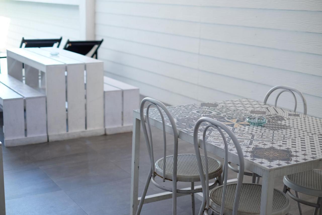 Dip & Doze Living Hostel Canggu